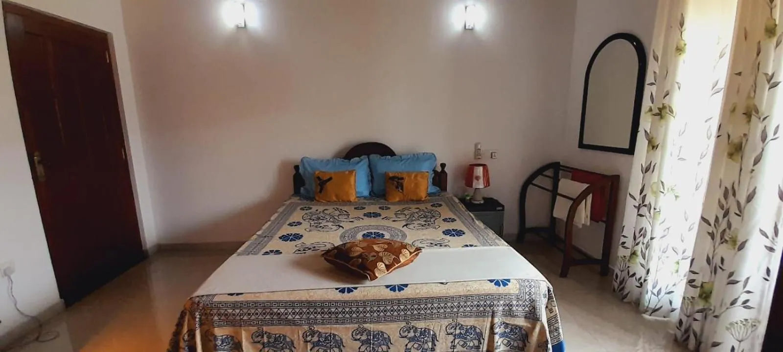 נגומבו New D R Randi Homestay