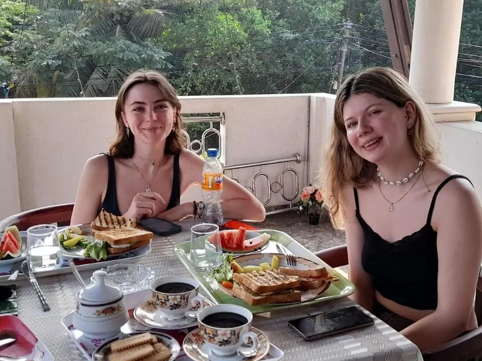 נגומבו New D R Randi Homestay סרי לנקה